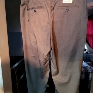 Calvin Klein NEW Cool Tech Non Iron Dress Pants 33x32 Gray Belted Pockets NWT.